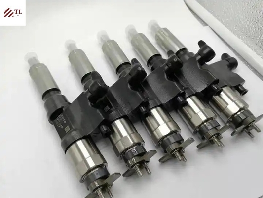 095000-5470 095000-5473 095000-5474 DENSO ISUZU 4HK1 6HK1 4D5C NPR FVR用の燃料注入器